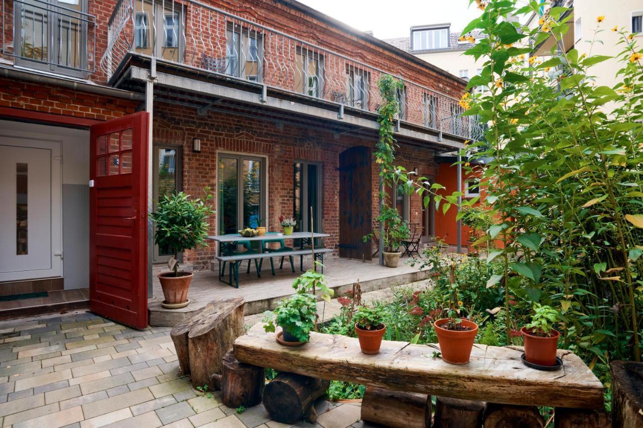 Beautiful And Cozy Remise For Up To 6 Guests Lägenhet Berlin Exteriör bild