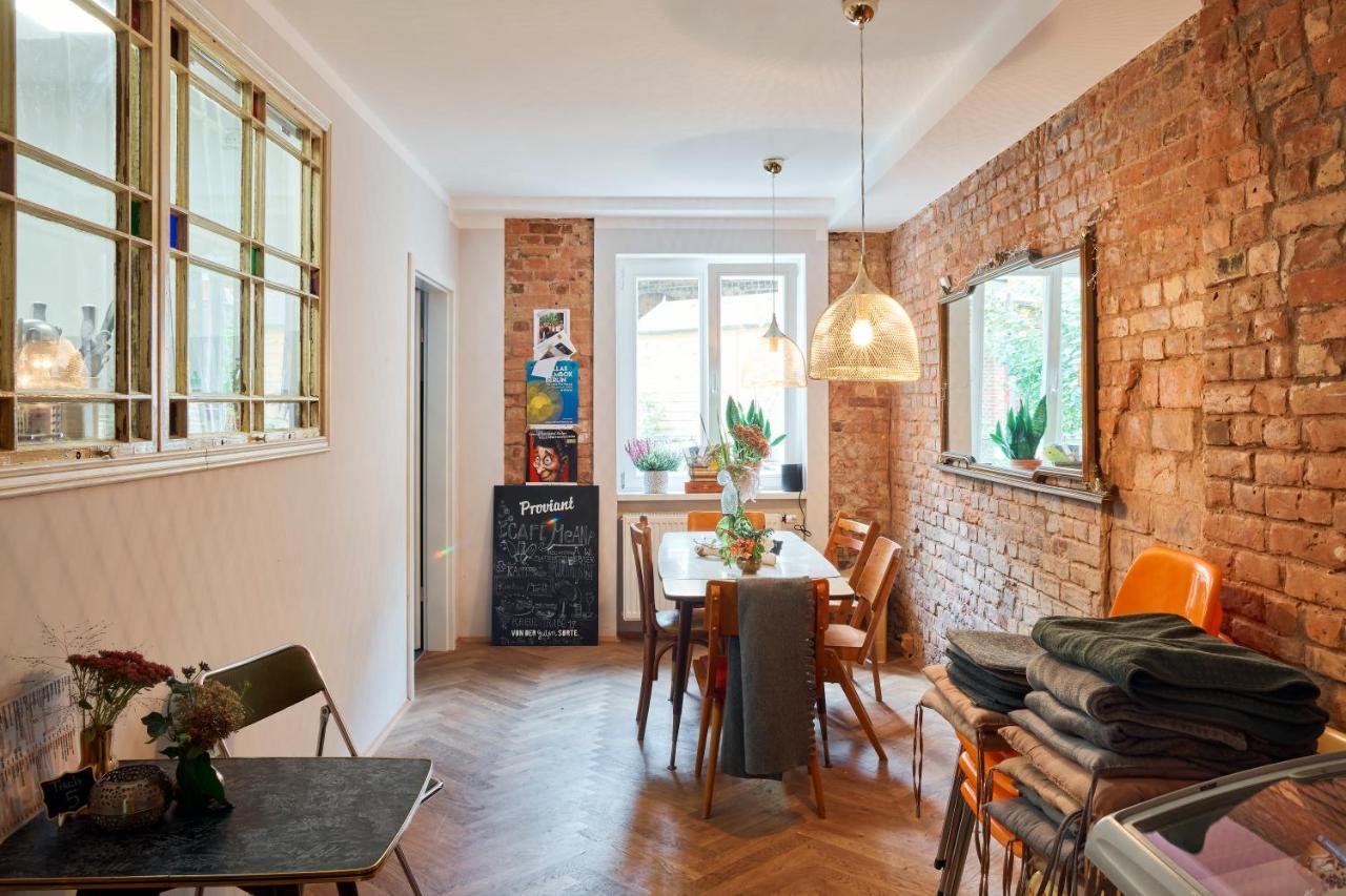 Beautiful And Cozy Remise For Up To 6 Guests Lägenhet Berlin Exteriör bild