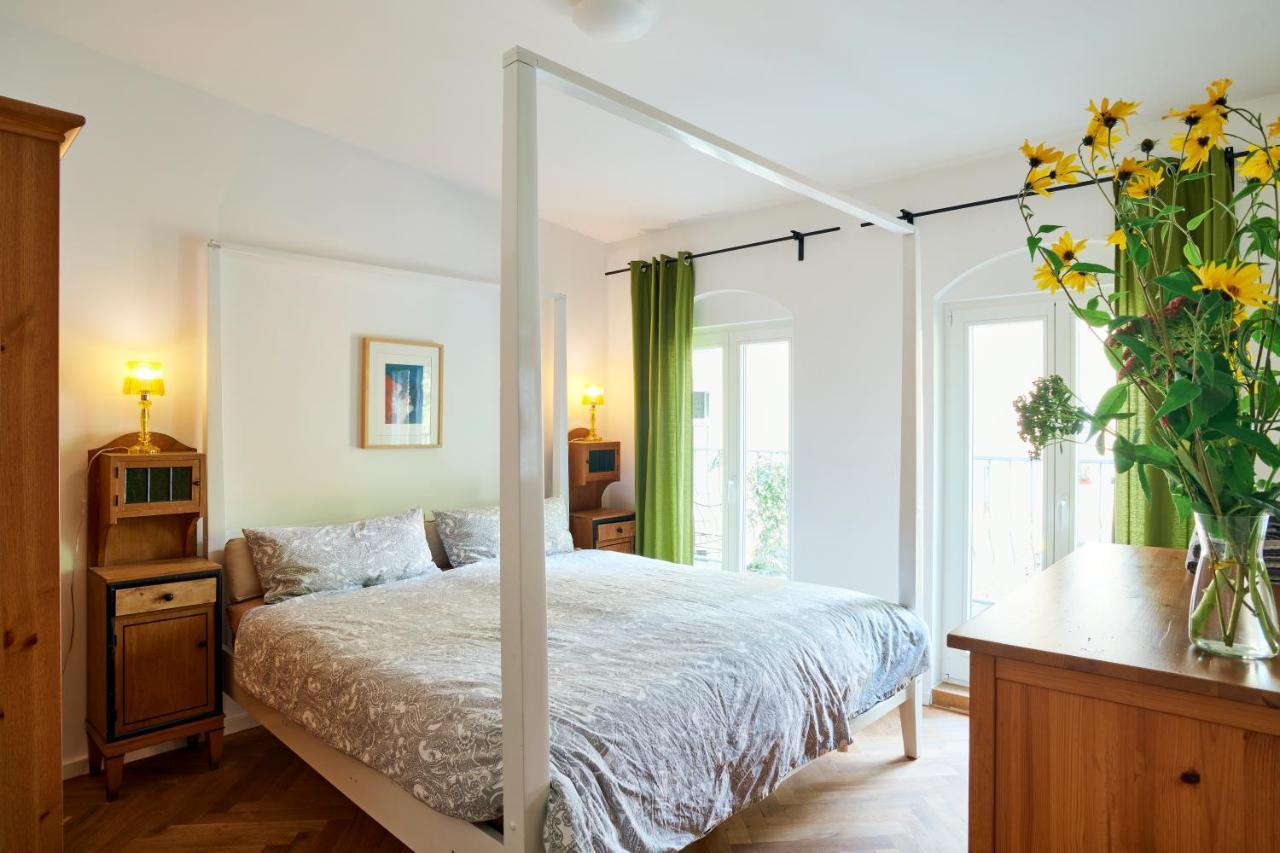 Beautiful And Cozy Remise For Up To 6 Guests Lägenhet Berlin Exteriör bild